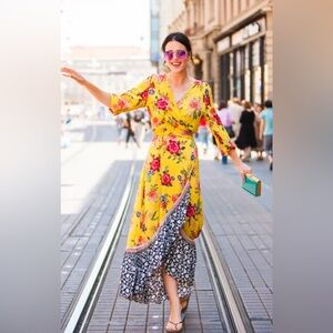 Floral Yellow Farm Rio Wrap Dress size S